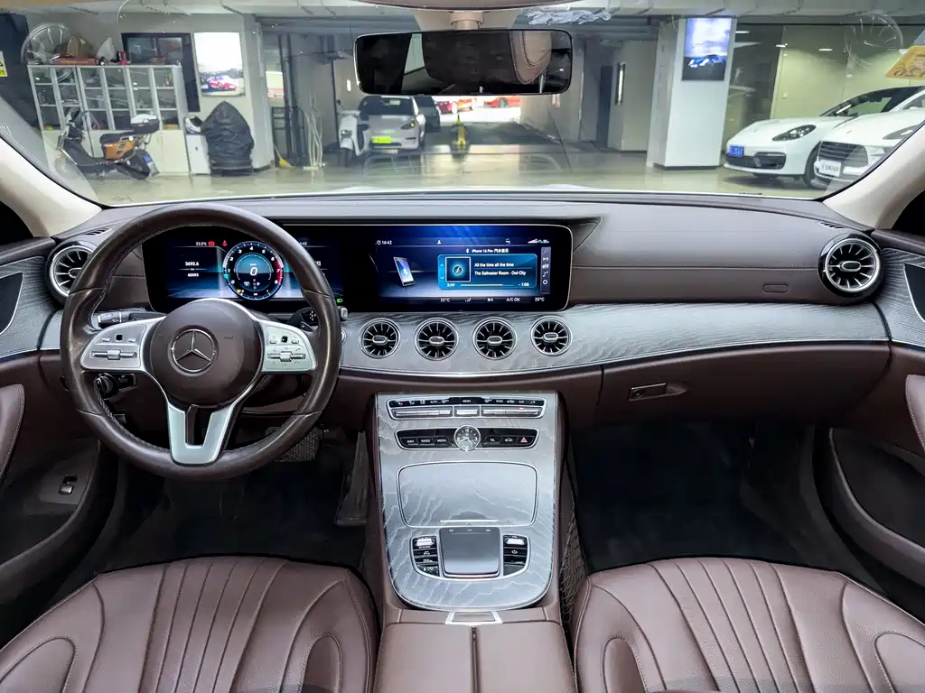 Mercedes-Benz CLS 2020 — фото 16