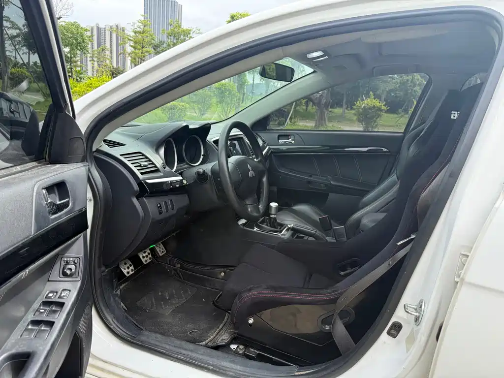 Mitsubishi Lancer EX 2017 — фото 10