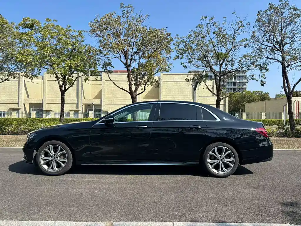 Mercedes-Benz E-Class 2020 — фото 3