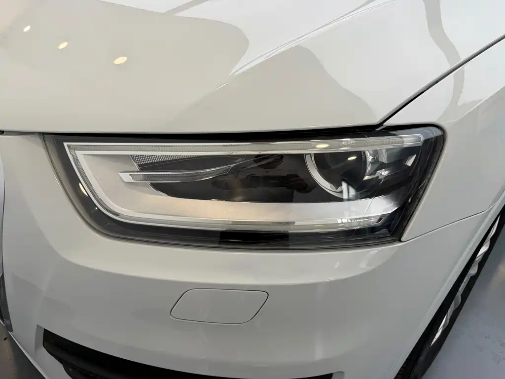 Audi Q3 2014 — фото 10