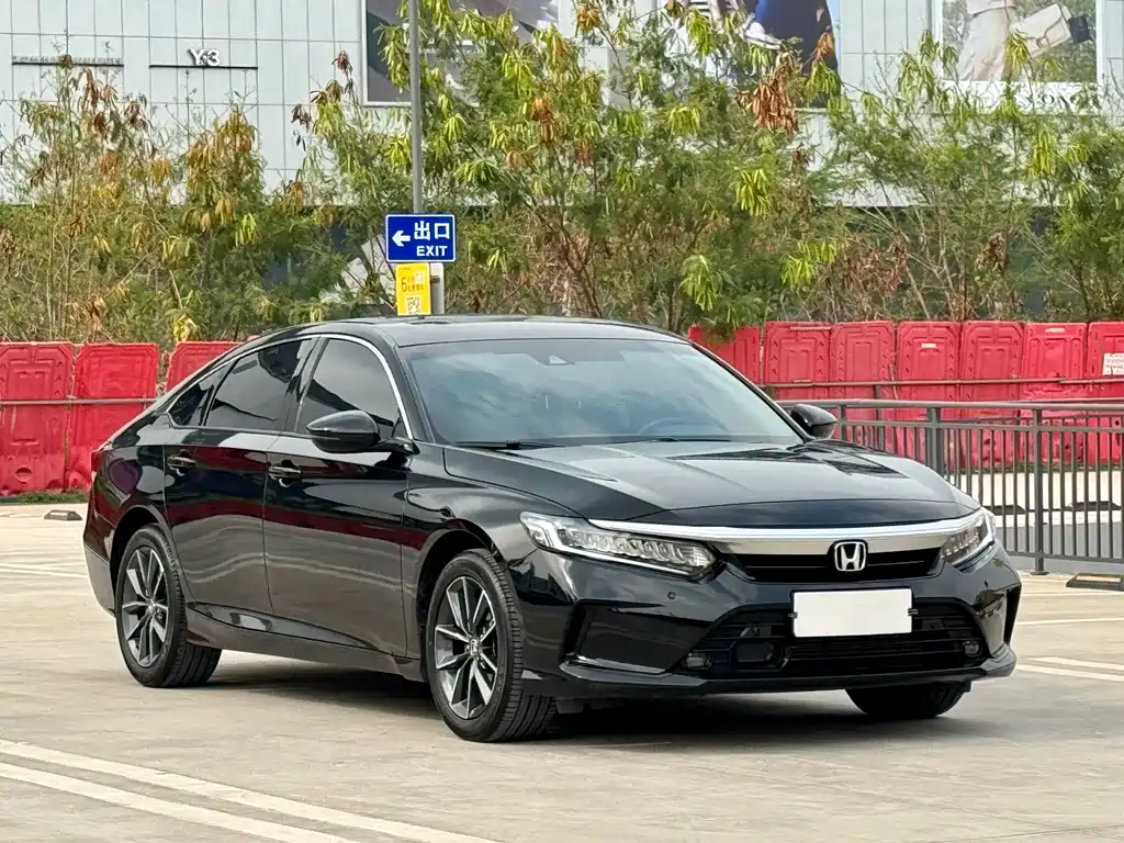 Honda Inspire 2022 — фото 3