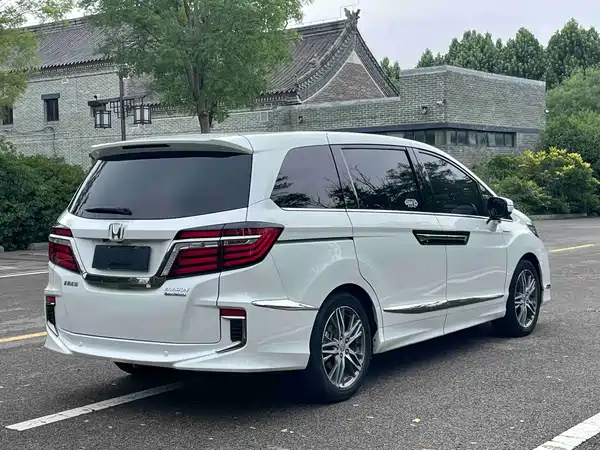 Honda Elysion 2021