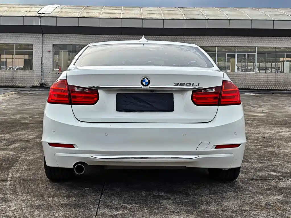 BMW 3 Series 2015 — фото 13
