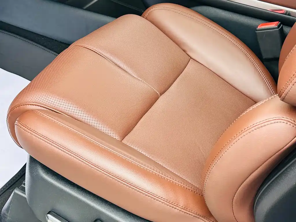 Lincoln Navigator 2025 — фото 11