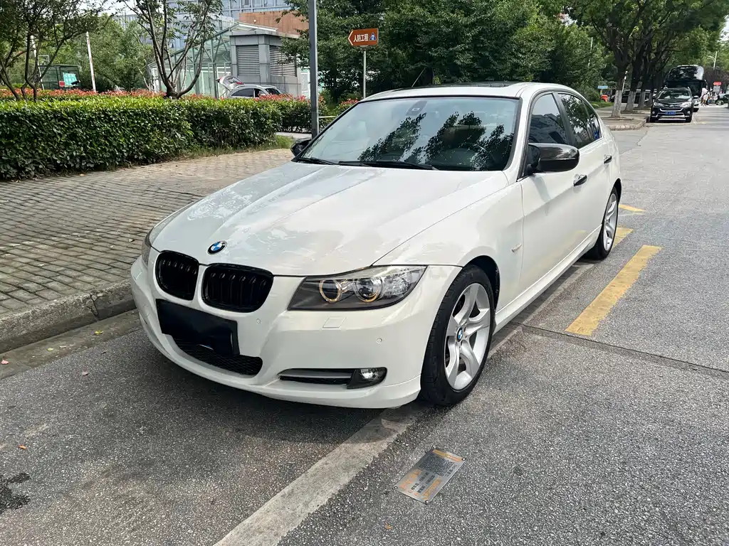 BMW 3 Series 2011