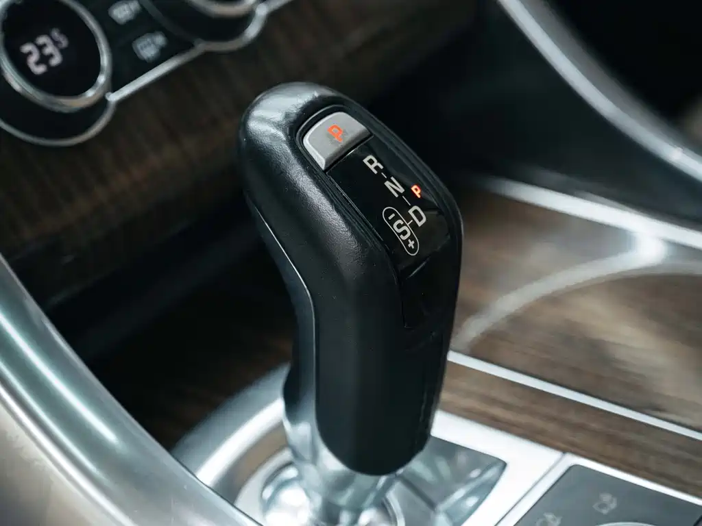 Land Rover Range Rover Sport 2015 — фото 17