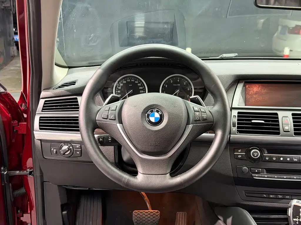 BMW X6 2012 — фото 16