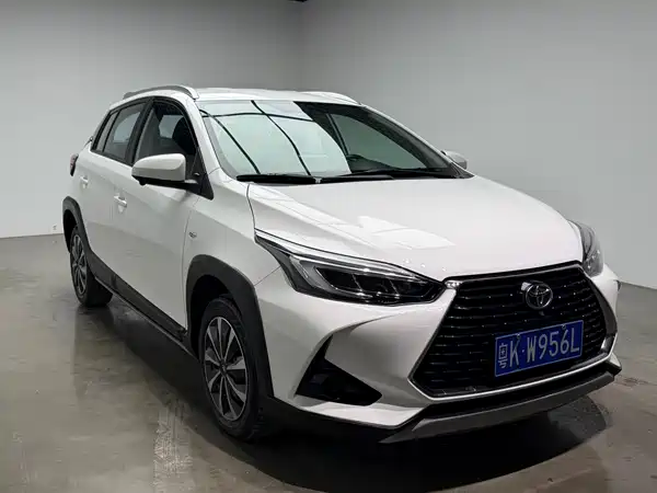 Toyota Yaris L 2023