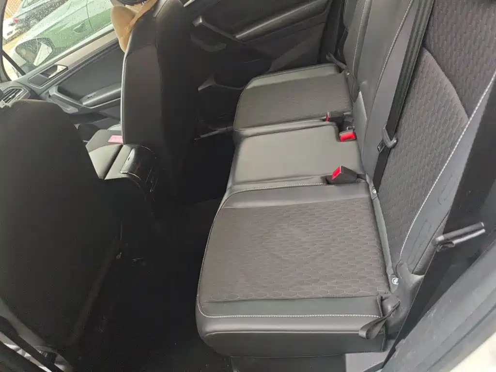 Volkswagen Tiguan L 2018 — фото 18