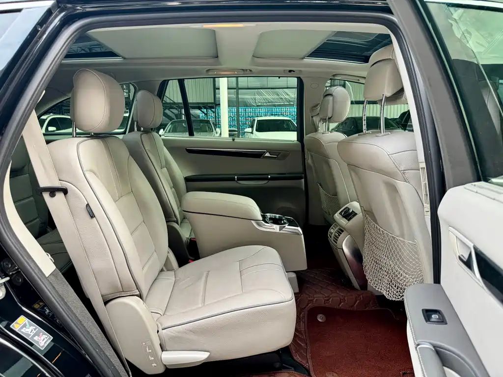 Mercedes-Benz R-Class 2015 — фото 28