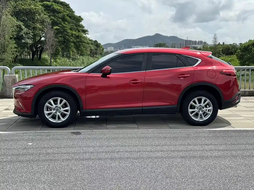 Mazda CX-4 2017 — фото 25