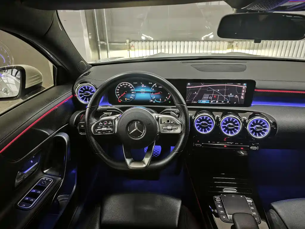 Mercedes-Benz A-Class 2022 — фото 12