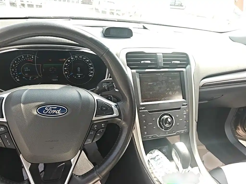Ford Mondeo 2015 — фото 10