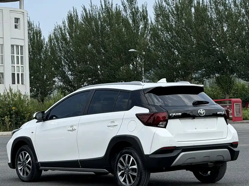 Toyota Yaris L 2022