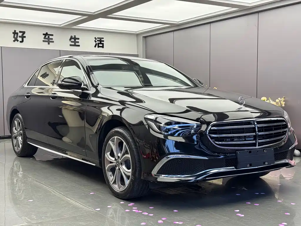 Mercedes-Benz E-Class 2022 — фото 3