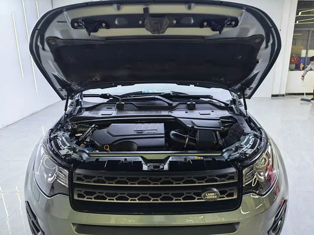 Land Rover Discovery Sport 2018 — фото 18