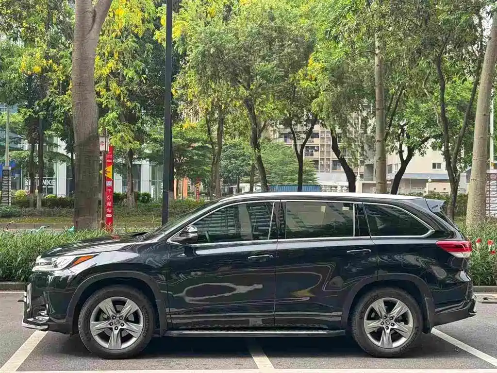 Toyota Highlander 2019