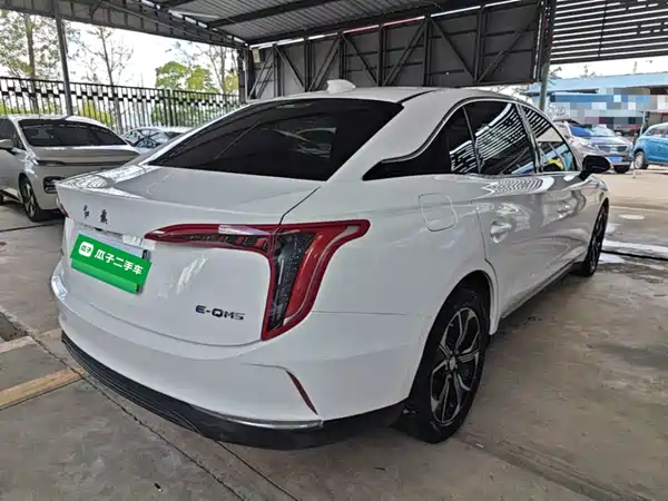 Hongqi E-QM5 2024
