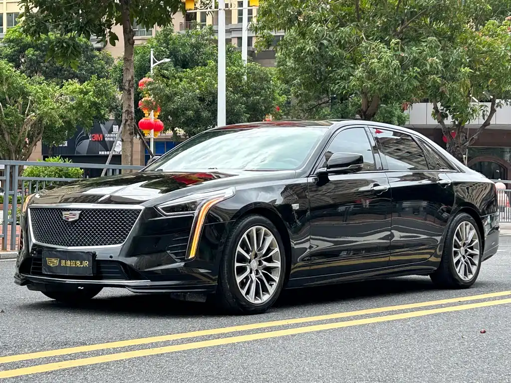 Cadillac CT6 2022 — фото 1