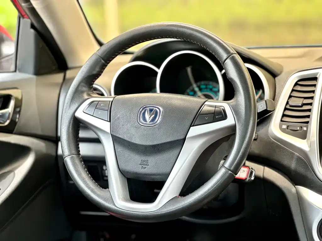 Changan Eado XT 2014 — фото 39