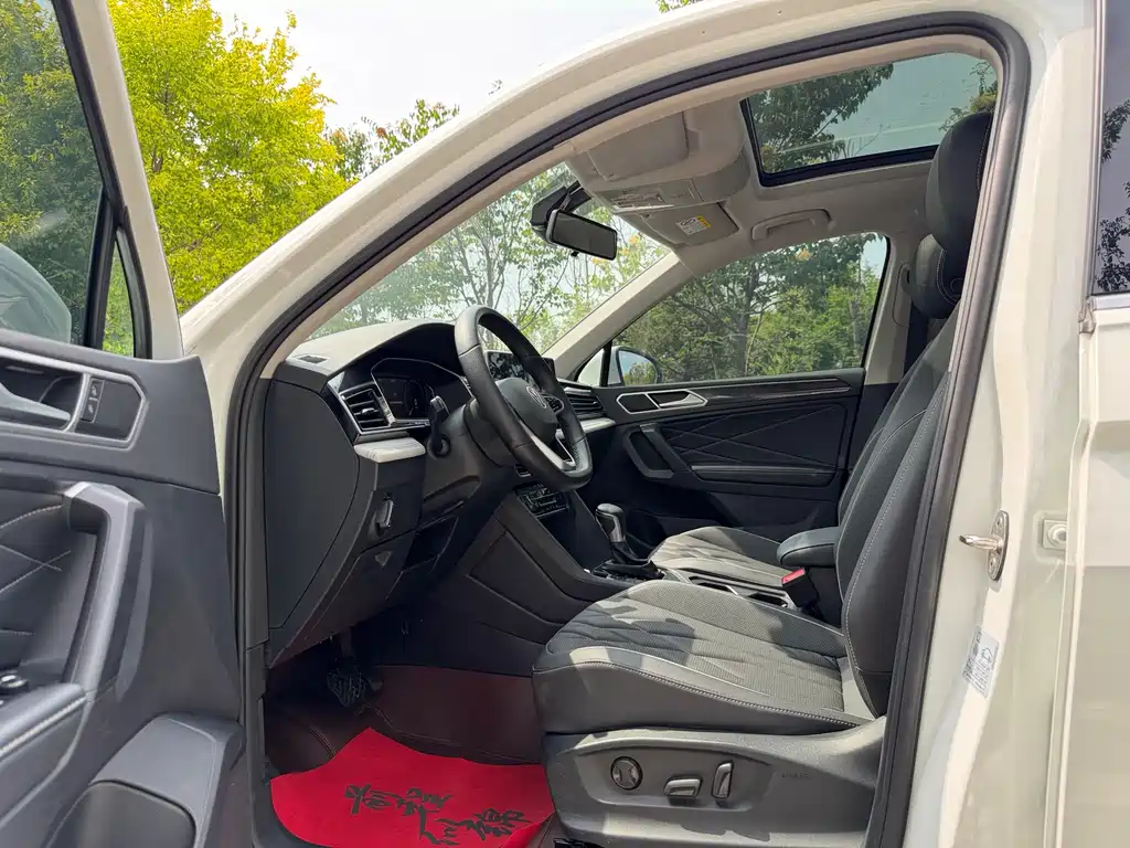 Volkswagen Tiguan L 2023