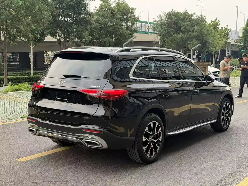 Mercedes-Benz GLC 2023
