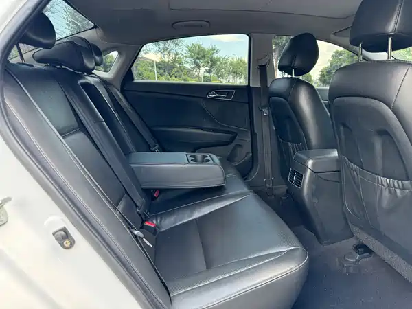 Hyundai Mistra 2015