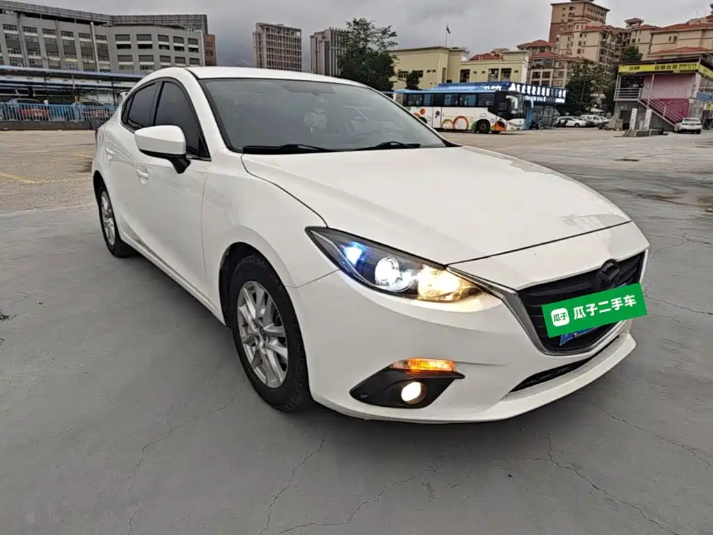 Mazda 3 Axela 2016