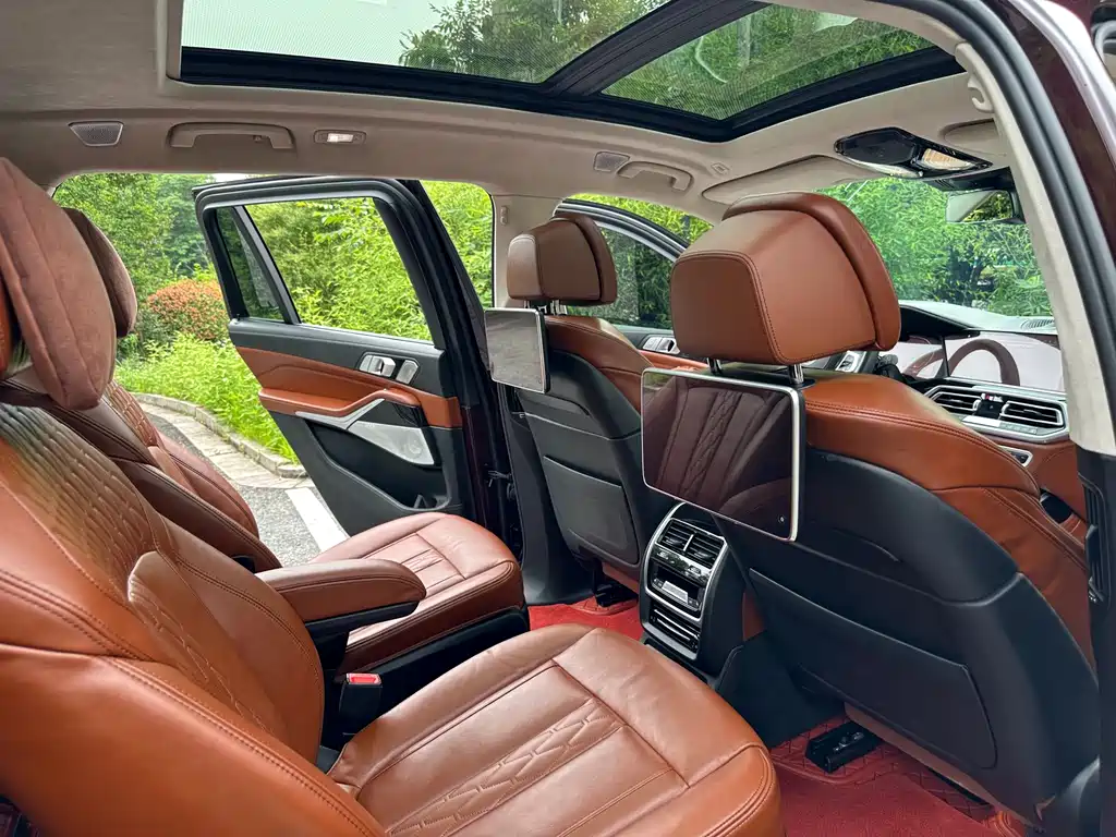 BMW X7 2021 — фото 11