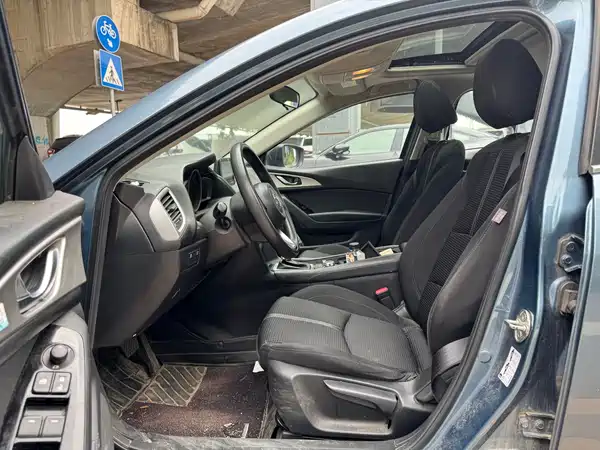 Mazda 3 Axela 2018