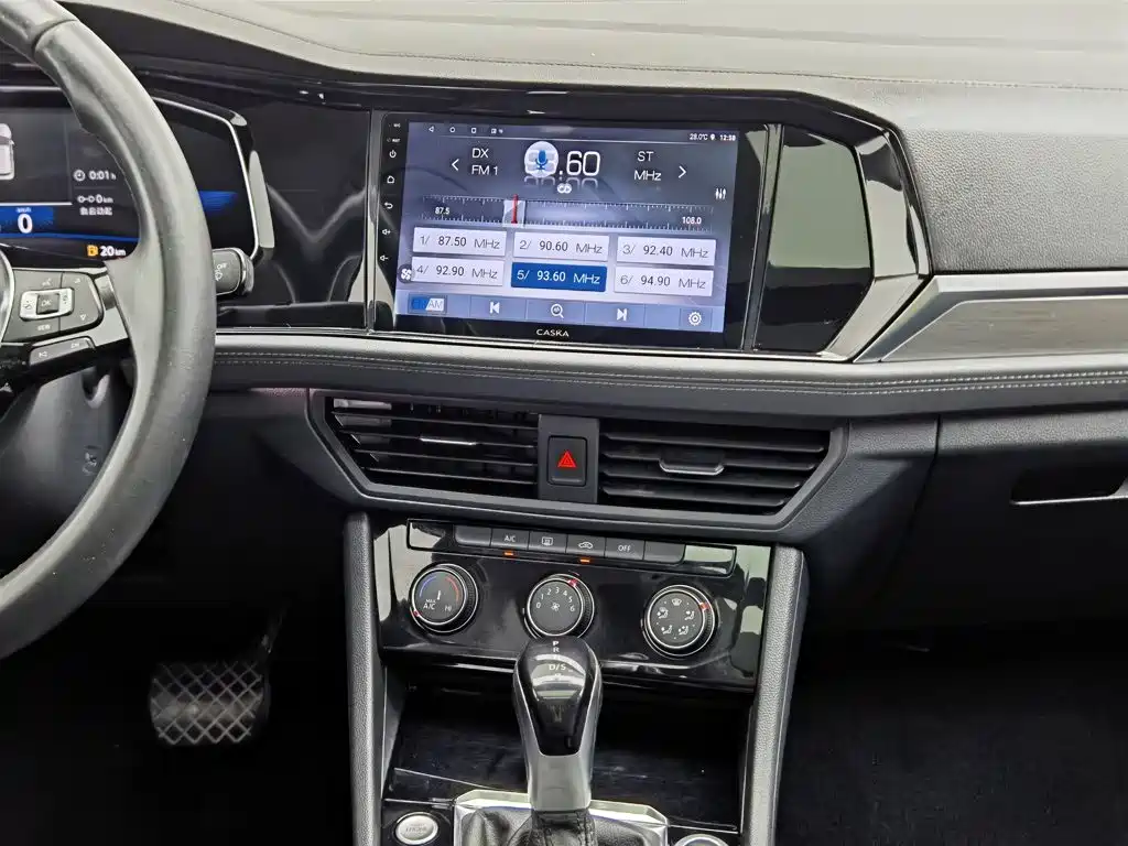 Volkswagen Sagitar 2021 — фото 12