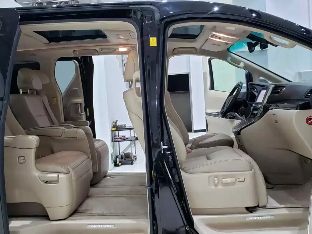 Toyota Alphard 2014 — фото 8