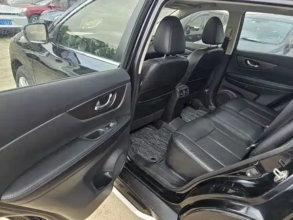 Nissan X-Trail 2015