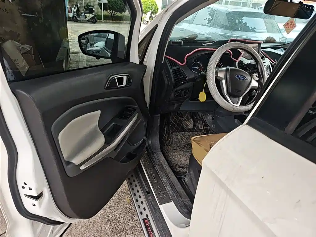Ford Ecosport 2016 — фото 14