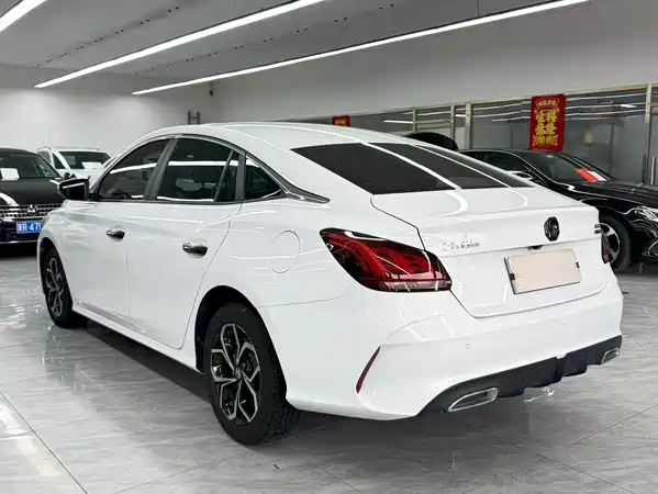 MG MG5 2022
