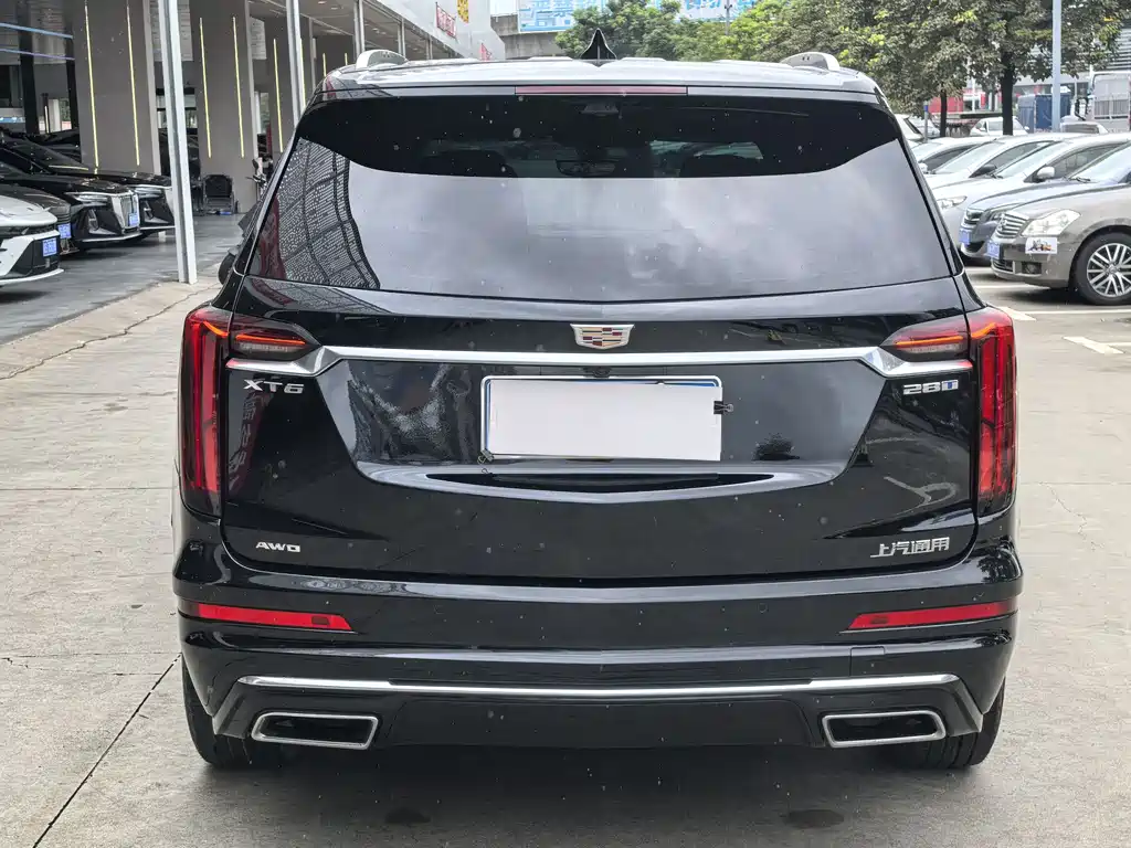 Cadillac XT6 2022 — фото 13