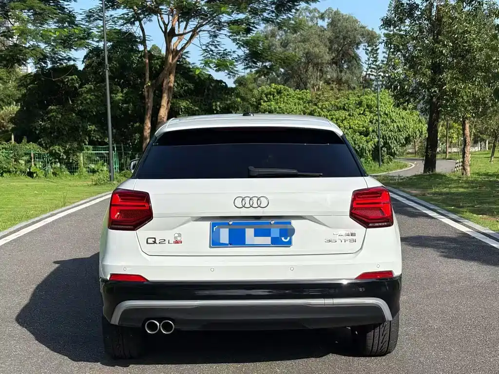 Audi Q2L 2020 — фото 8