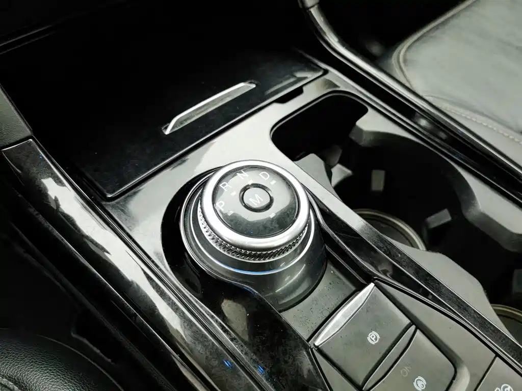 Ford Explorer 2022 — фото 13