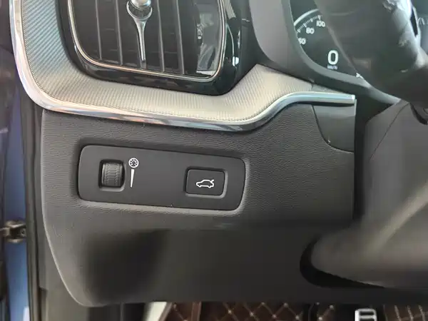Volvo XC60 2020