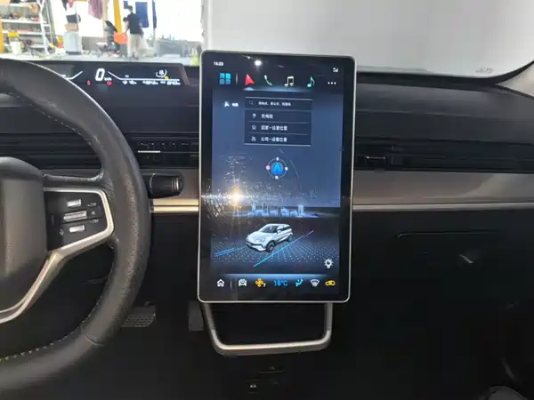 Neta V 2022