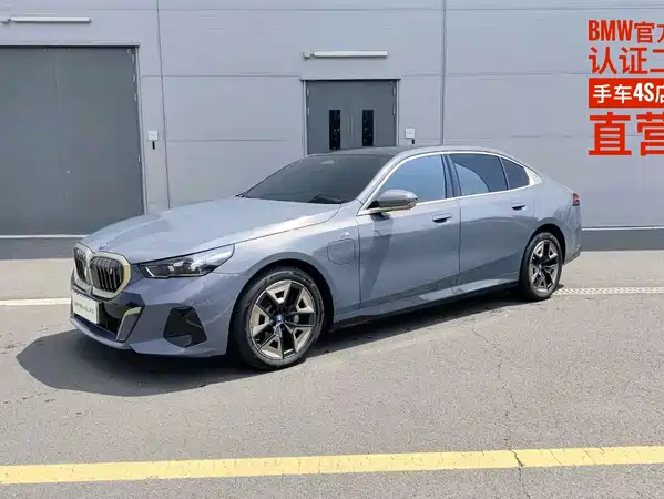 BMW i5 2026