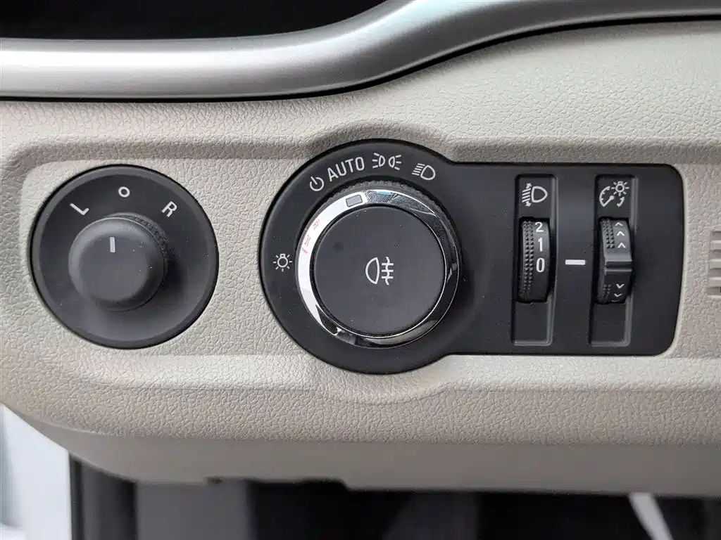 Buick Excelle 2020 — фото 21