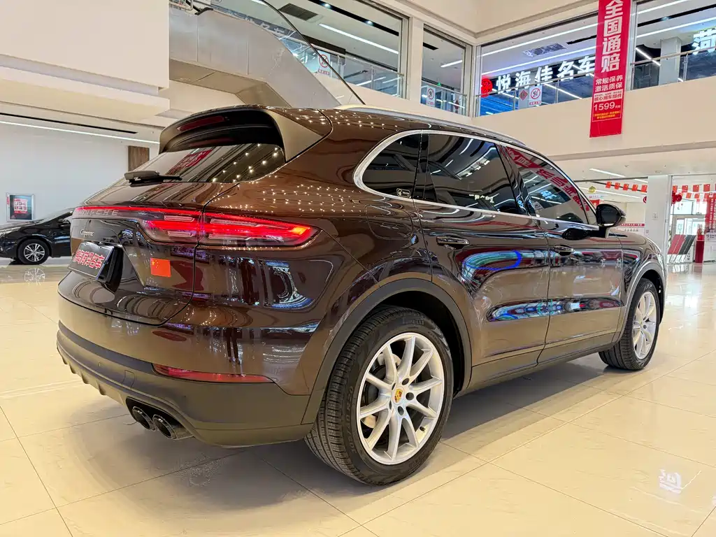 Porsche Cayenne 2020 — фото 11