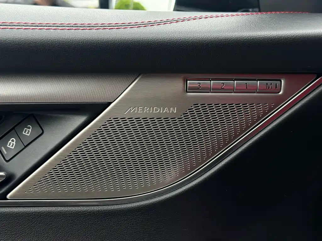 Jaguar F-PACE 2021 — фото 9
