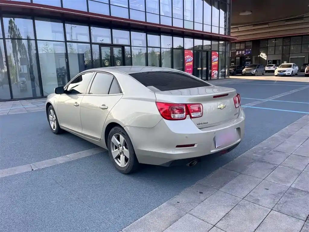 Chevrolet Malibu 2015 — фото 11