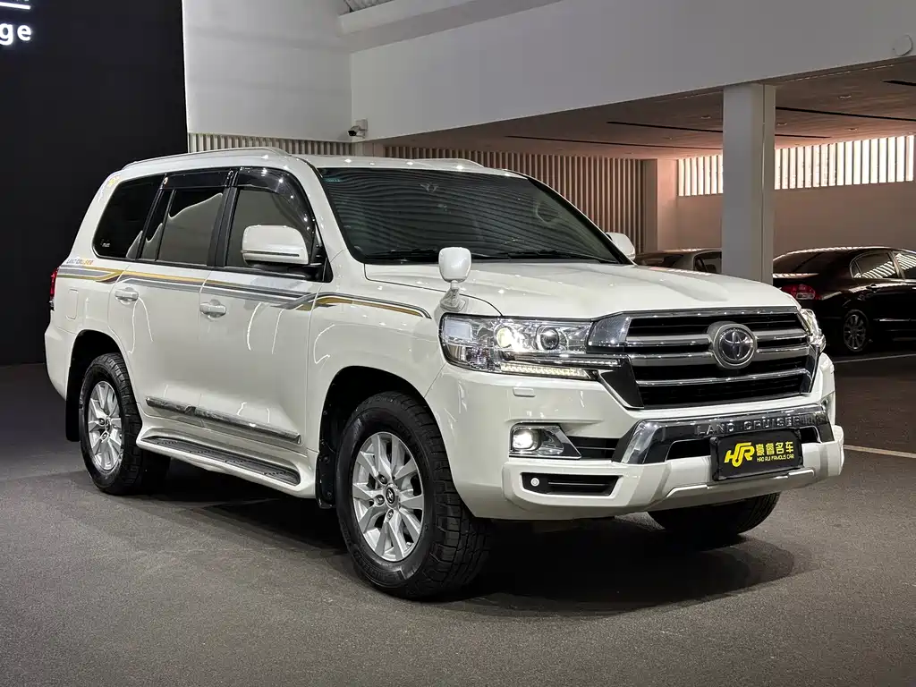 Toyota Land Cruiser 2020 — фото 3