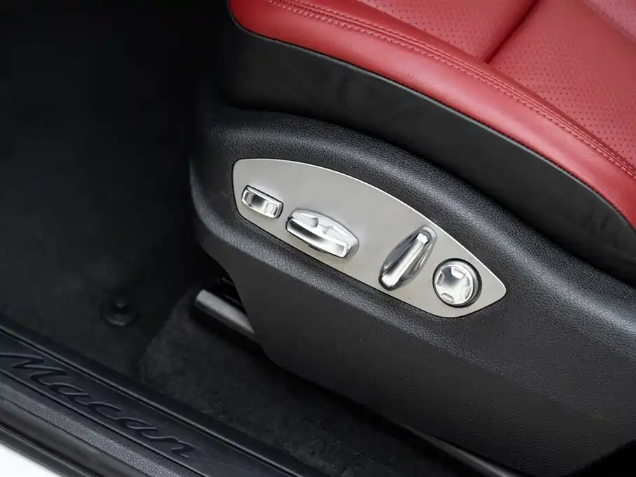 Porsche Macan 2022 — фото 18