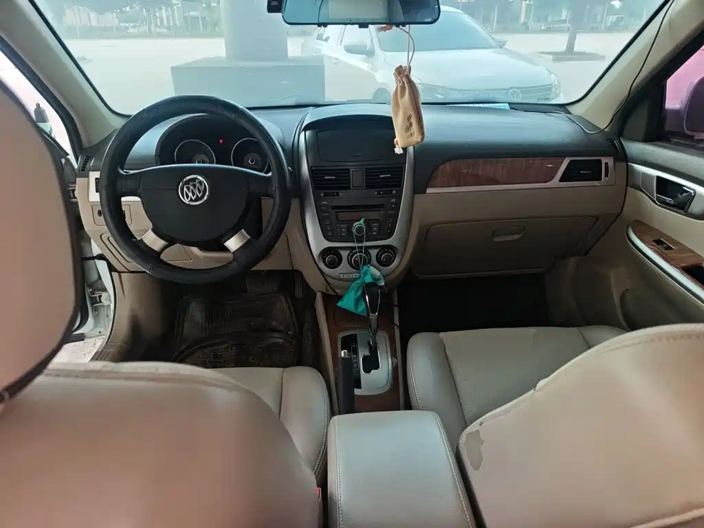 Buick Excelle 2015 — фото 10