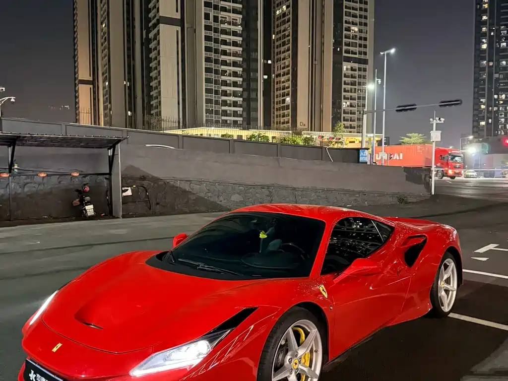 Ferrari F8 2022 — фото 14