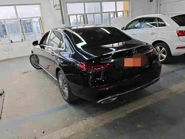 Mercedes-Benz E-Class 2021